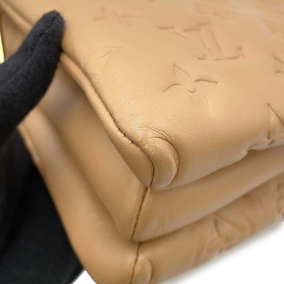 Louis Vuitton Coussin Lambskin Shoulder Bag Beige Monogram - Picture 8 of 11